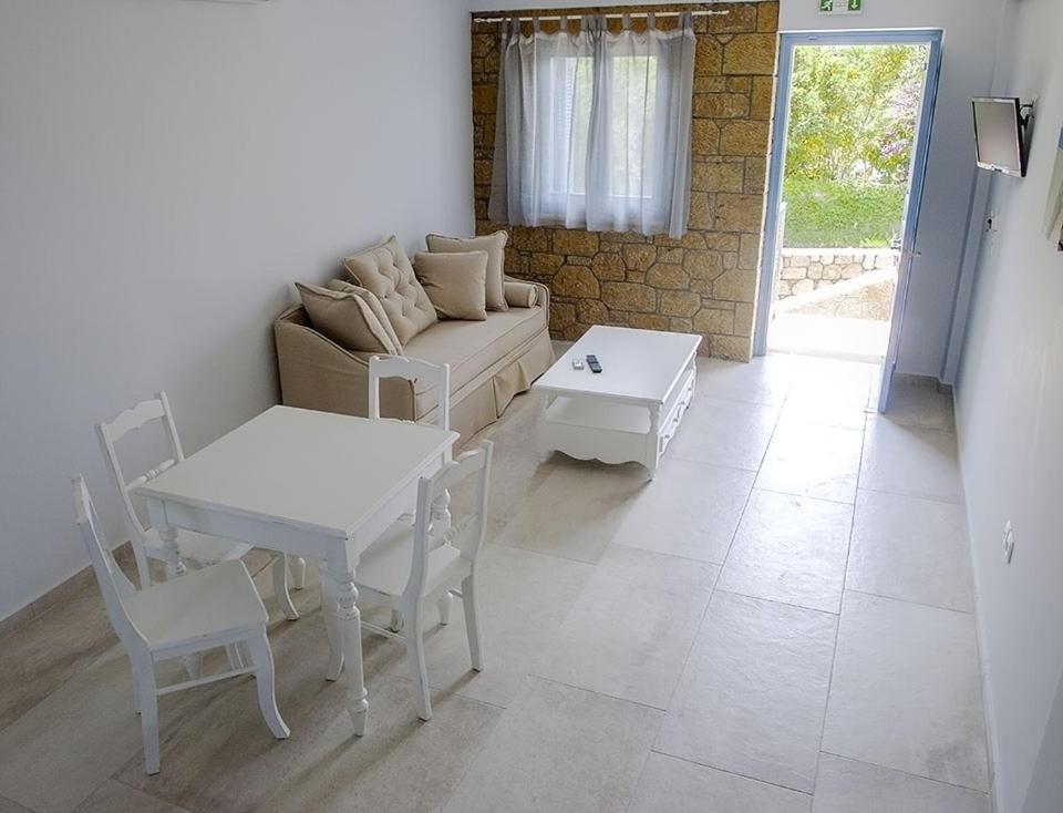 Golden Villas Stoúpa Exterior photo